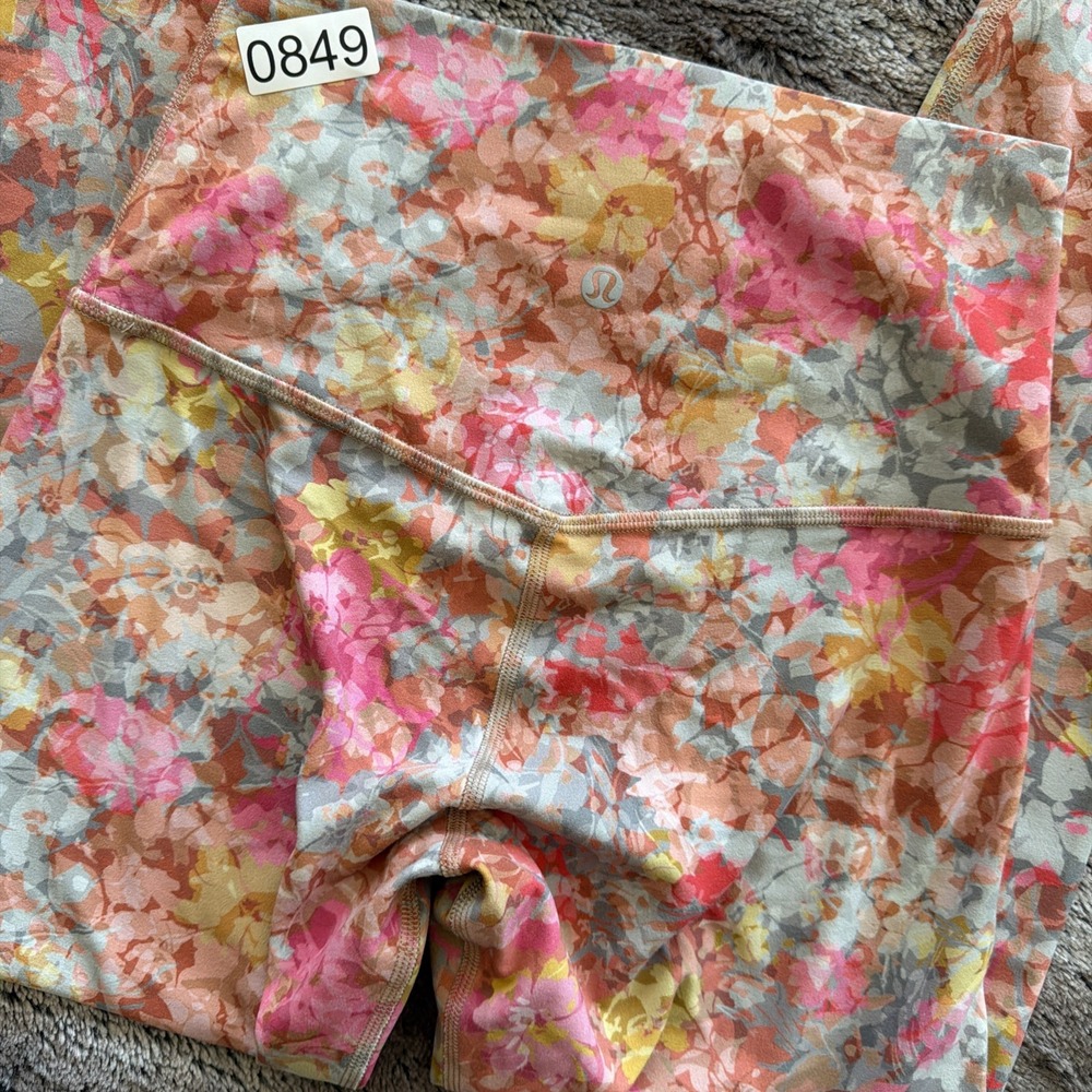 LULULEMON Align High Rise 25" Size 4, Inflorescence Multi Color Floral - Picture 2 of 6
